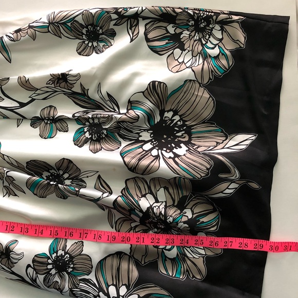 LE CHATEAU Semi-Formal Floral A-line Dress Size L with Pockets - Picture 10 of 13